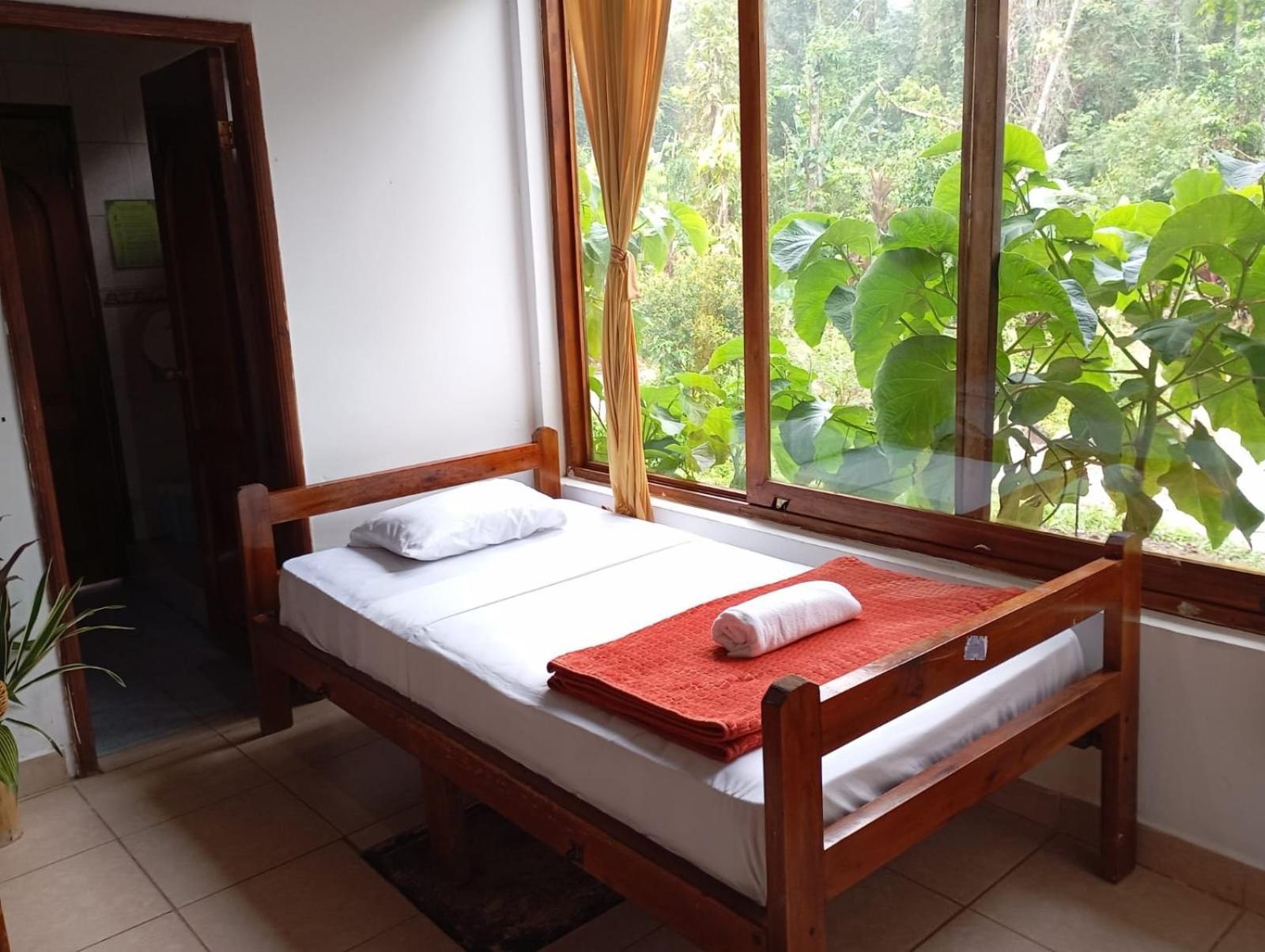 Wisdom Forest Lodge Tena Luaran gambar